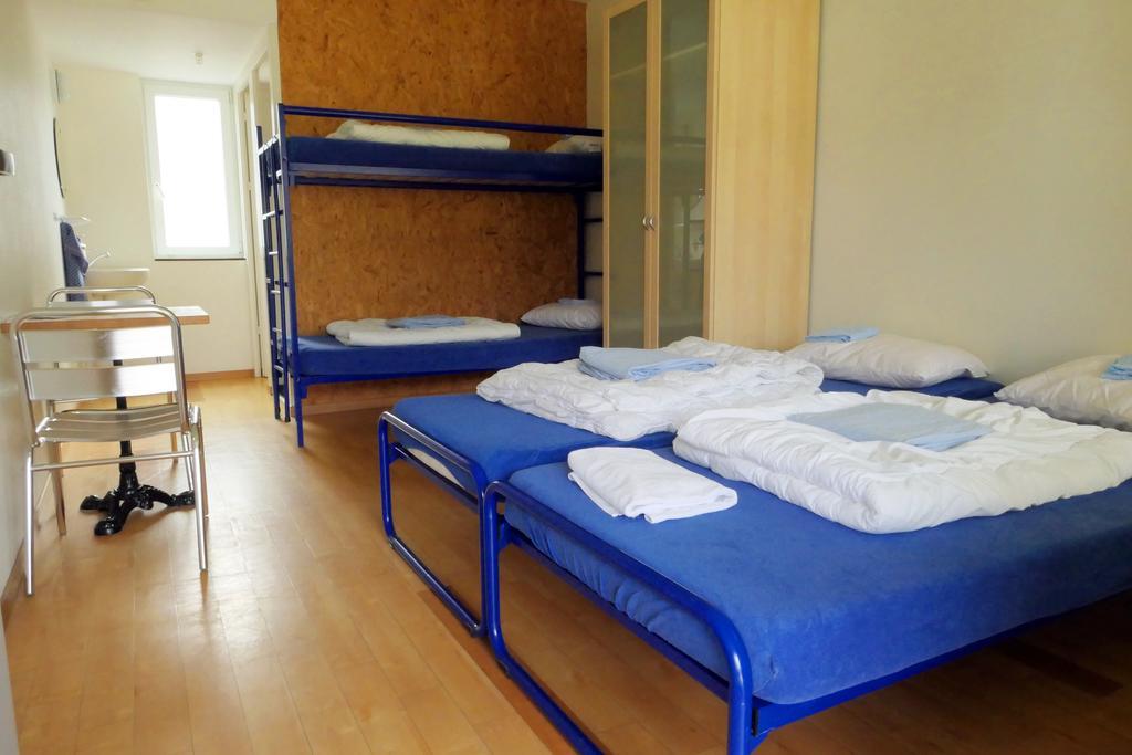 Swiss Hostel Lago Lodge Biel Dış mekan fotoğraf