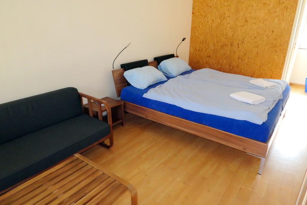 Swiss Hostel Lago Lodge Biel Dış mekan fotoğraf